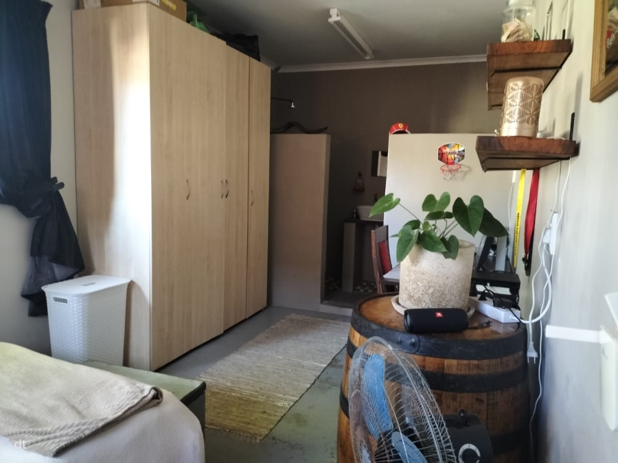 5 Bedroom Property for Sale in Fraaiuitsig Western Cape